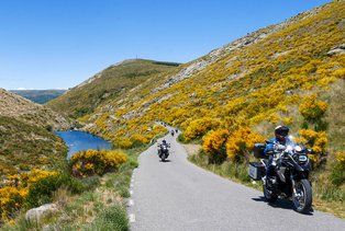 Motorradgruppe in der Sierra de Gredos